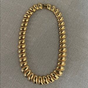 Elegant Gold Necklace